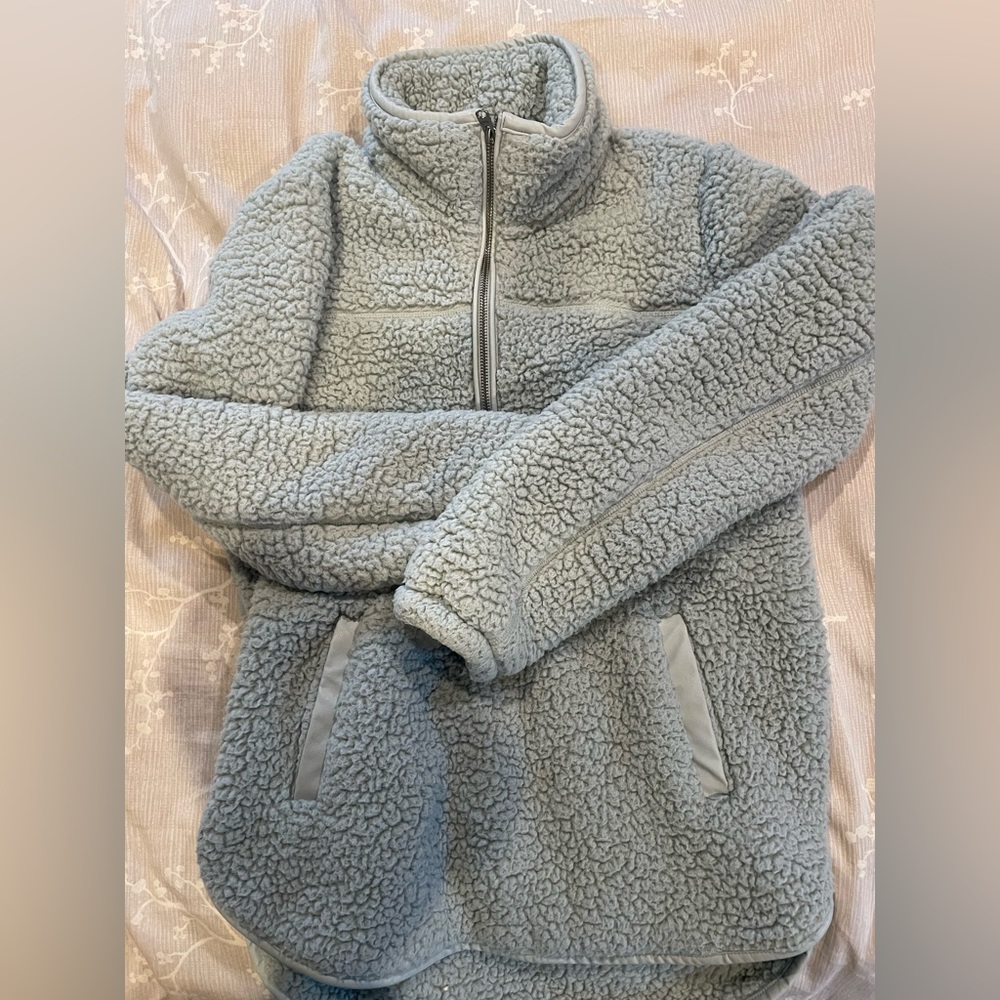 Abercrombie and Fitch Sherpa jacket size large